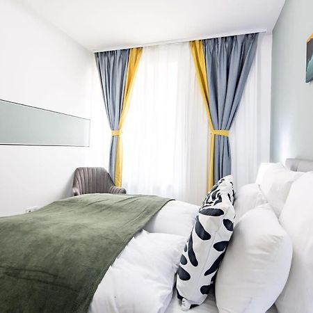 Free Parking - Balcony - Sunny - New Apartment Budapest Bagian luar foto
