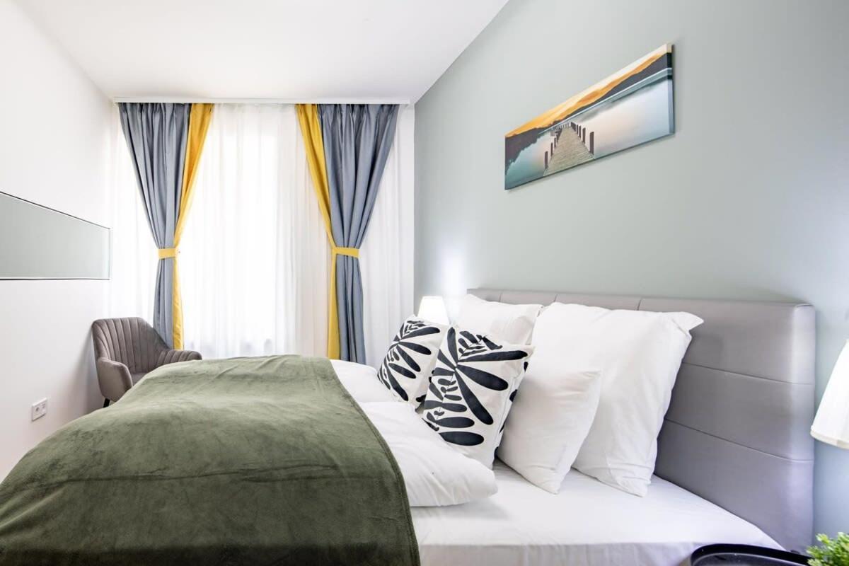 Free Parking - Balcony - Sunny - New Apartment Budapest Bagian luar foto