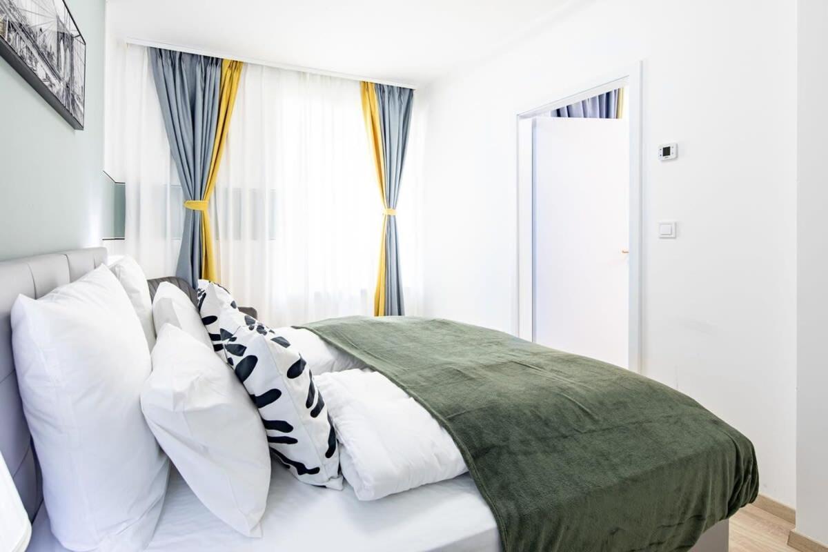 Free Parking - Balcony - Sunny - New Apartment Budapest Bagian luar foto