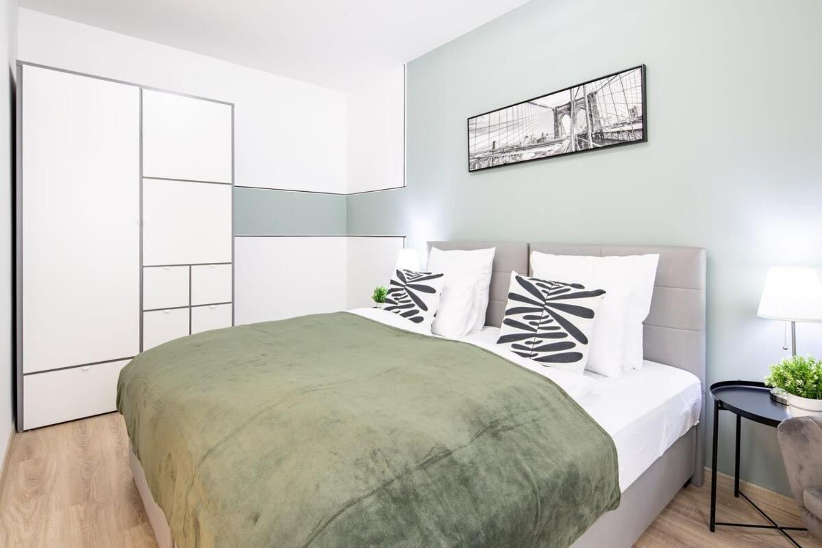 Free Parking - Balcony - Sunny - New Apartment Budapest Bagian luar foto