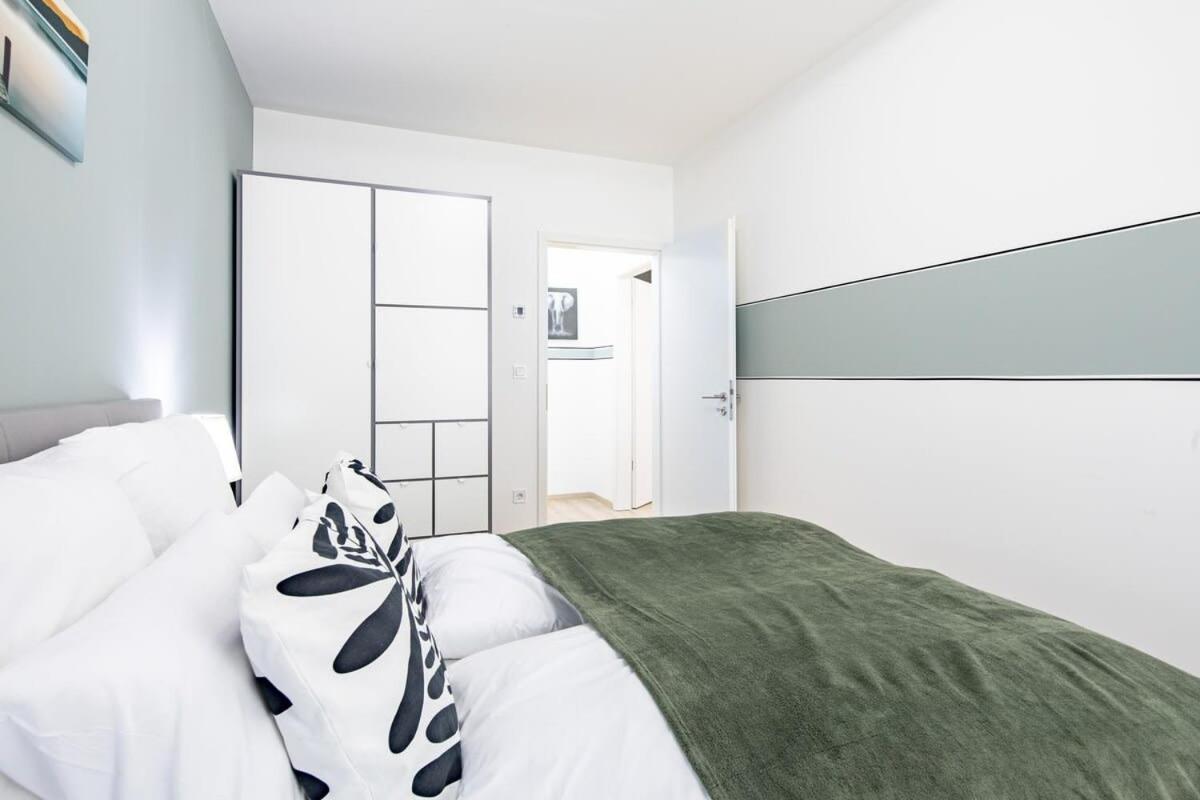 Free Parking - Balcony - Sunny - New Apartment Budapest Bagian luar foto
