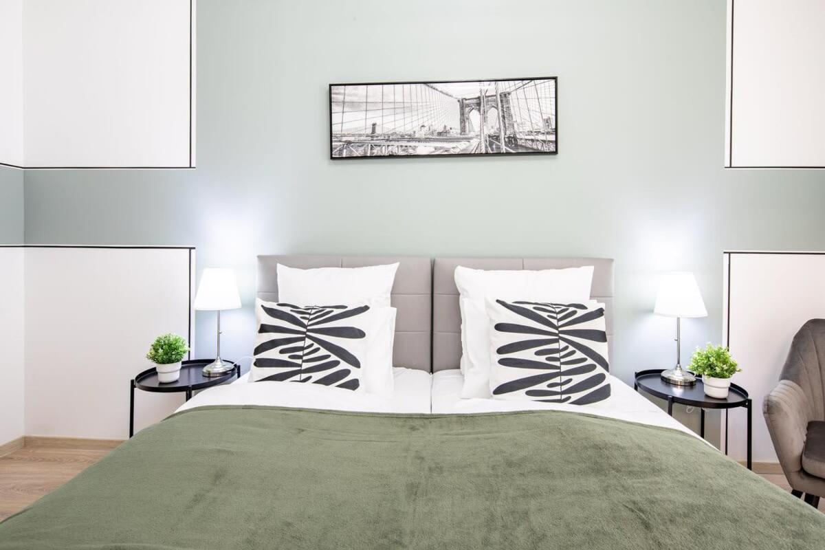 Free Parking - Balcony - Sunny - New Apartment Budapest Bagian luar foto