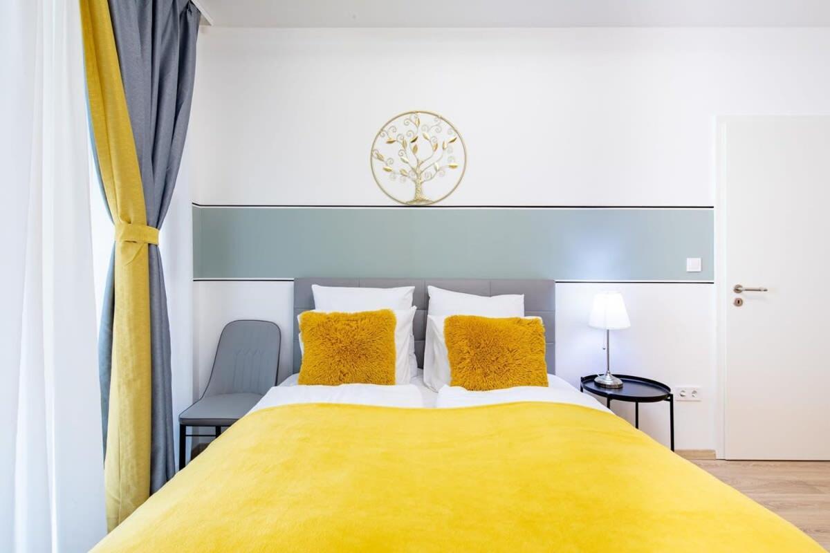 Free Parking - Balcony - Sunny - New Apartment Budapest Bagian luar foto
