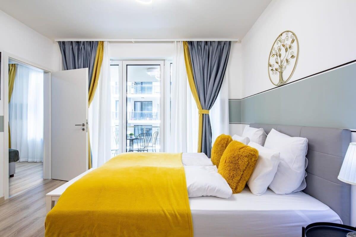 Free Parking - Balcony - Sunny - New Apartment Budapest Bagian luar foto