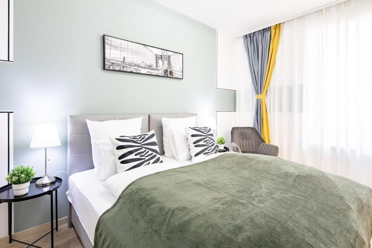 Free Parking - Balcony - Sunny - New Apartment Budapest Bagian luar foto